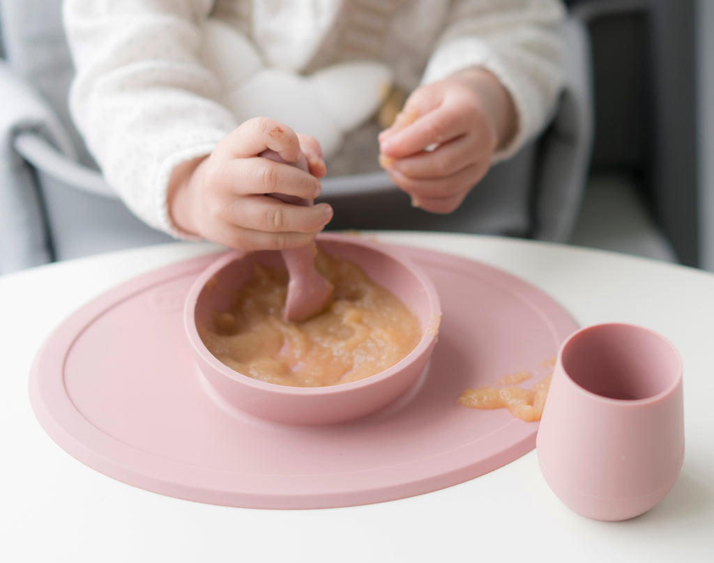 http://tenlittle.com/cdn/shop/products/Ten-Little-Feeding-ezpz-Tiny-Bowl-Tiny-Bowl-Overhead-Food-3_1024x1024.jpg?v=1675370072