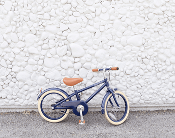 Banwood classic pedal bike shop